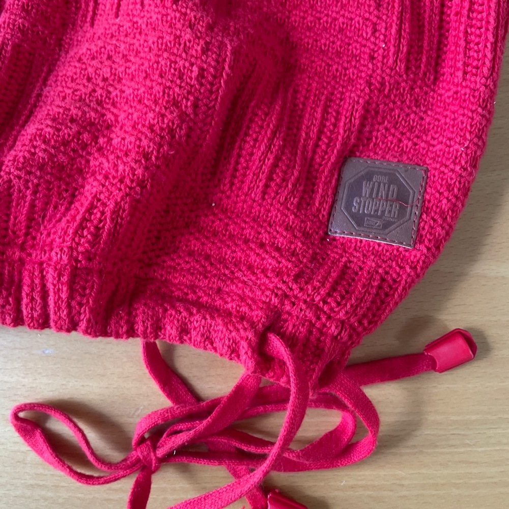 Like New Women’s “ski” sweater. RedGreen label.